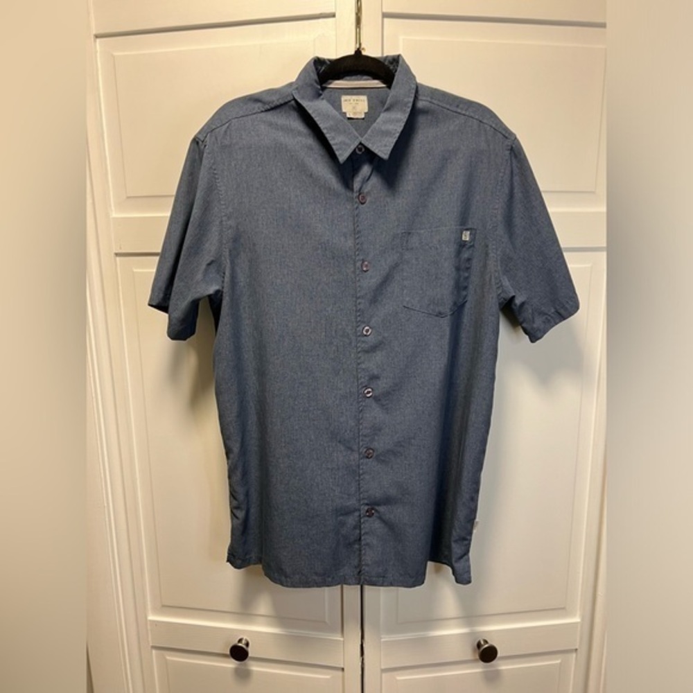 Jack O’Neill Short Sleeve Button Up Shirt Size Men’s Large Color Blue